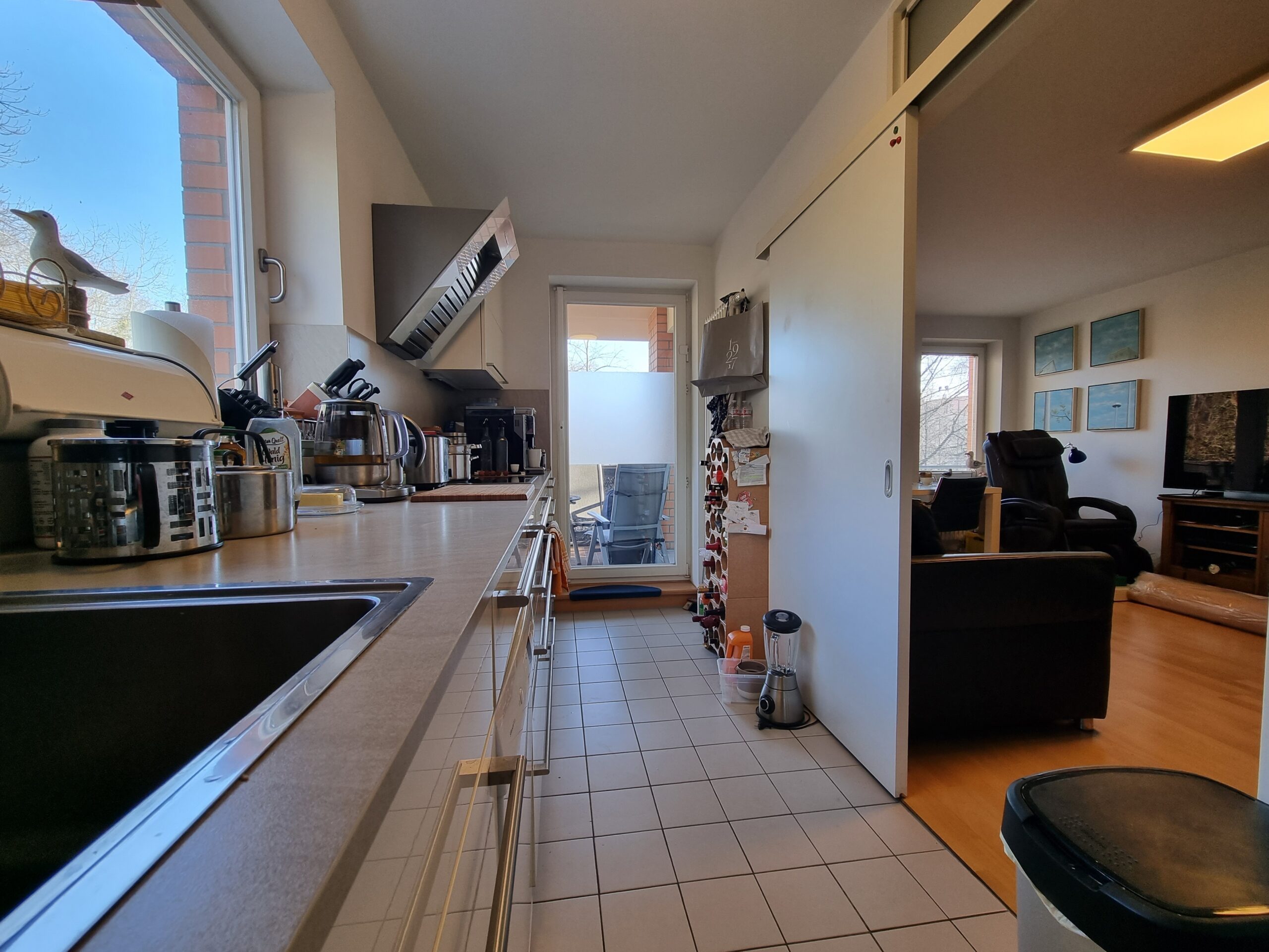 Bezugsfrei! Helle Wohnung mit Balkon und Stellplatz in bester Lage von Weißensee