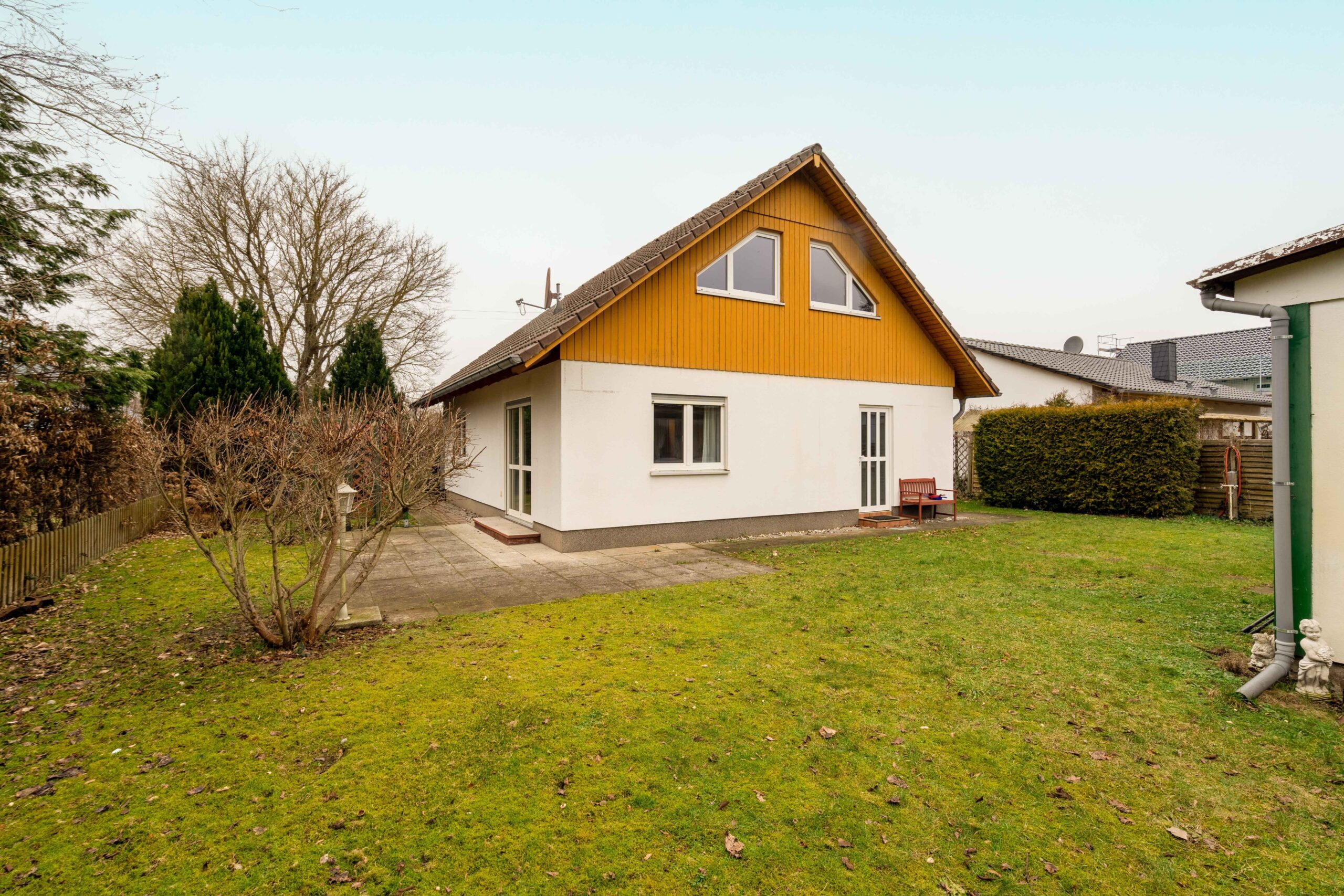 Gepflegtes Einfamilienhaus mit herrlichem Garten im Dornröschenschlaf