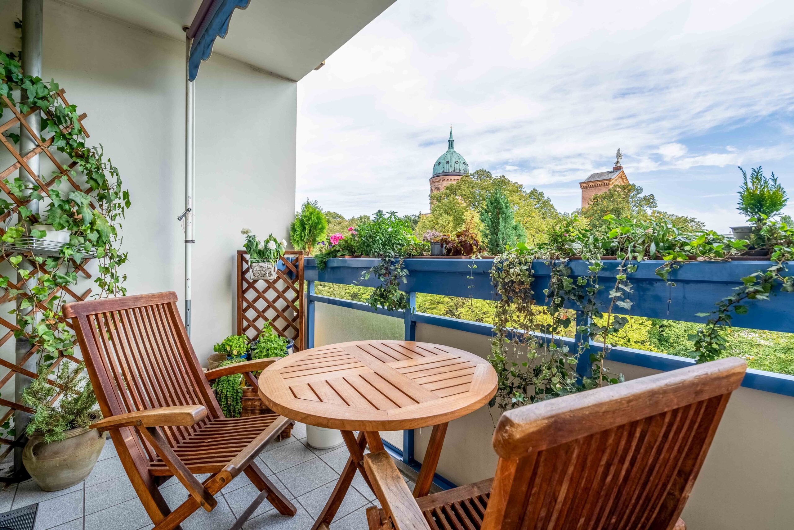 Wohnen am schönsten Platz Berlins! Charmante 4-Zimmerwohnung mit Balkon und traumhafter Aussicht