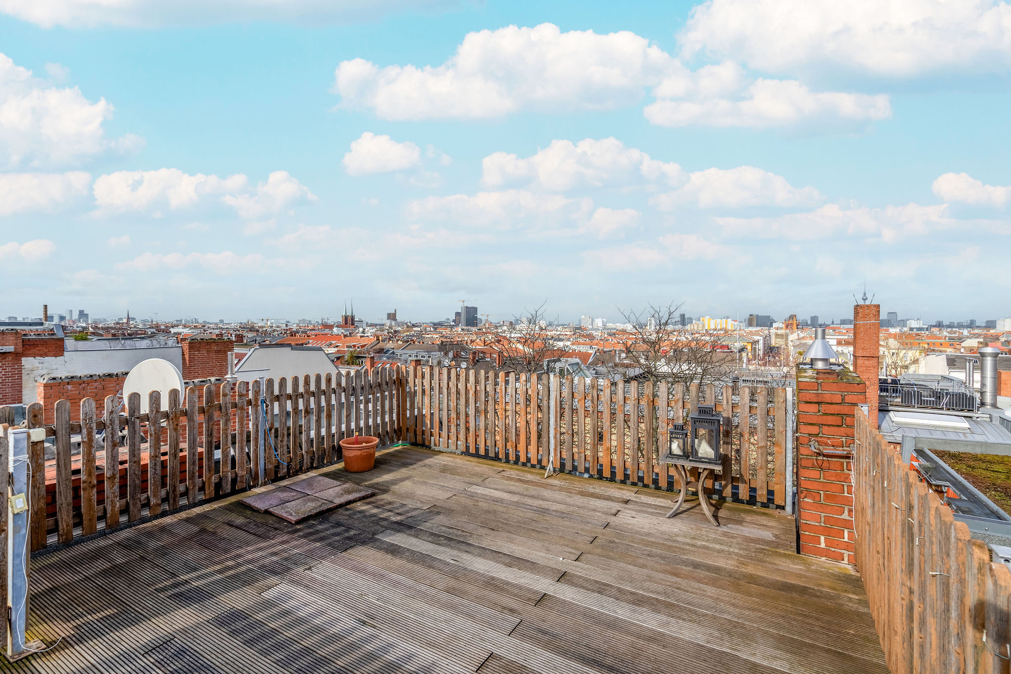 Citywohnung mit Aufdachterrasse & Aufzug mitten im angesagten Bergmannkiez!