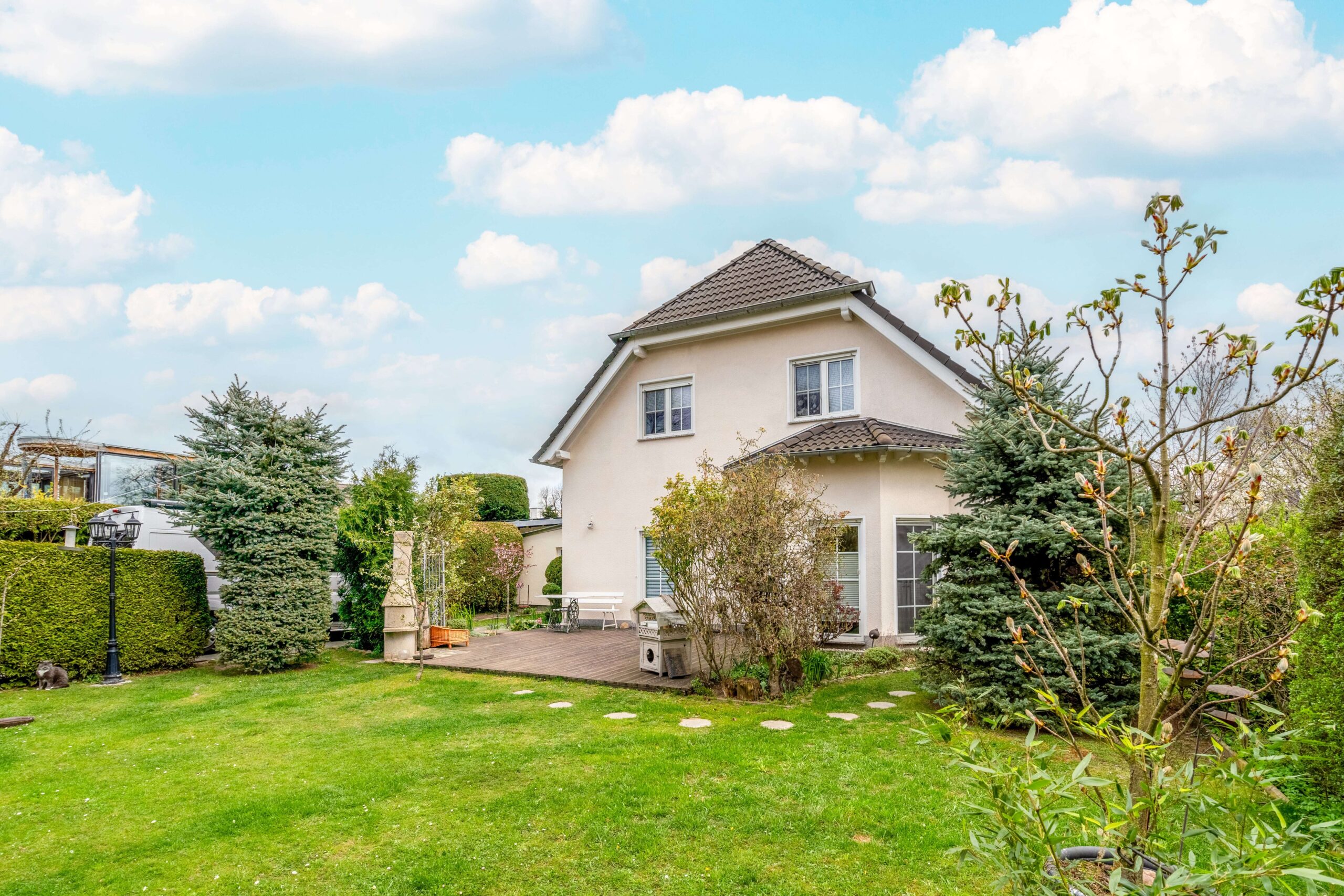 Charmantes Einfamilienhaus mit großem Garten