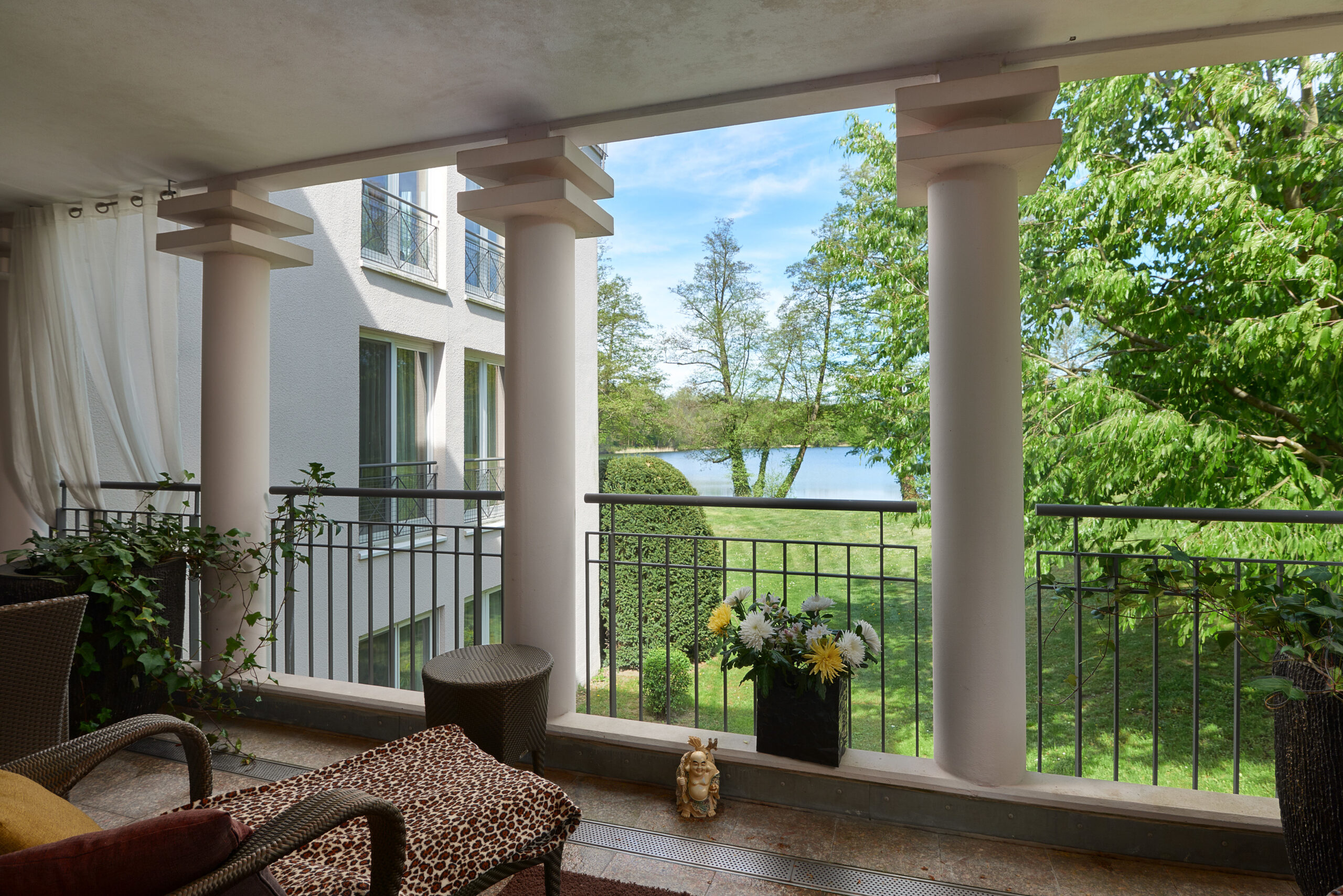 LEBEN IM BERLINER LUXUSVIERTEL EXKLUSIVE MAISONETTE WOHNUNG MIT WASSERBLICK