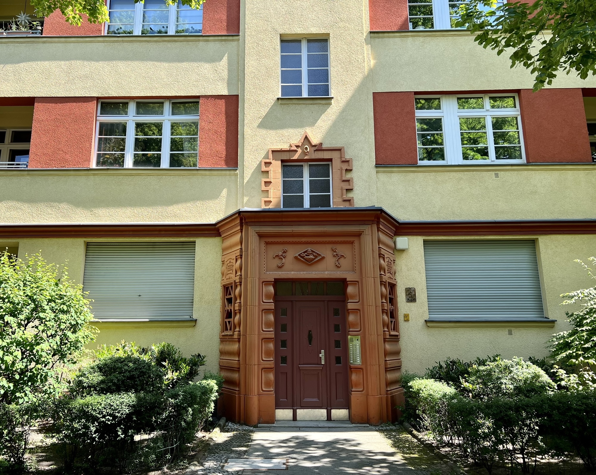 Möblierte 1-Zimmerwohnung mit Balkon in Charlottenburg-Wilmersdorf