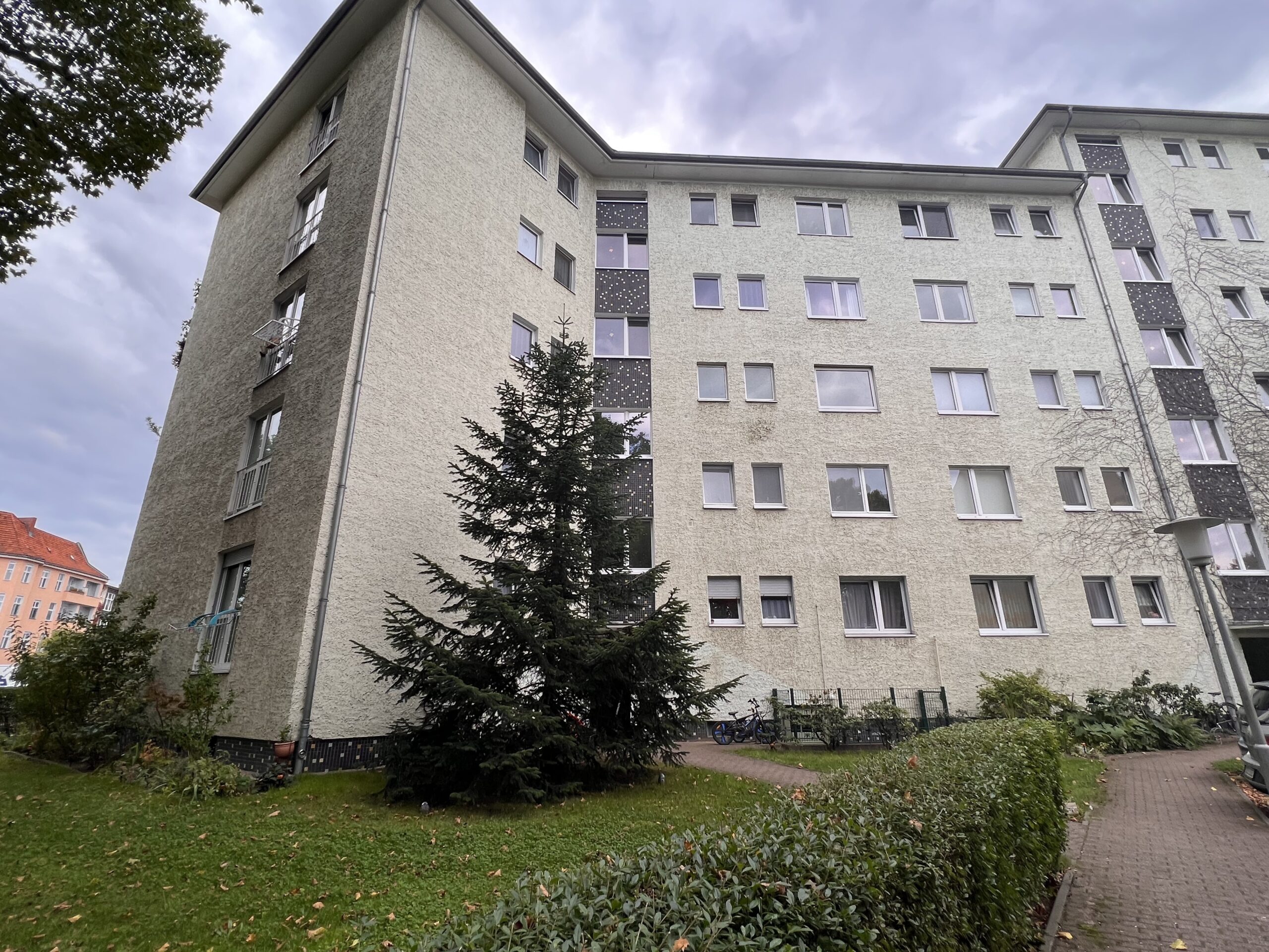 Zur Eigennutzung! Charmante Familienwohnung mit Balkon in Steglitz